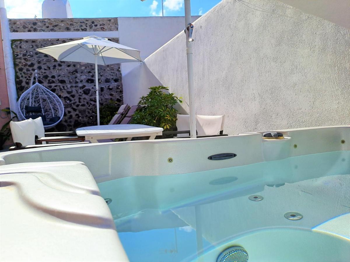 Navita Cave Houses Fira  Exterior foto